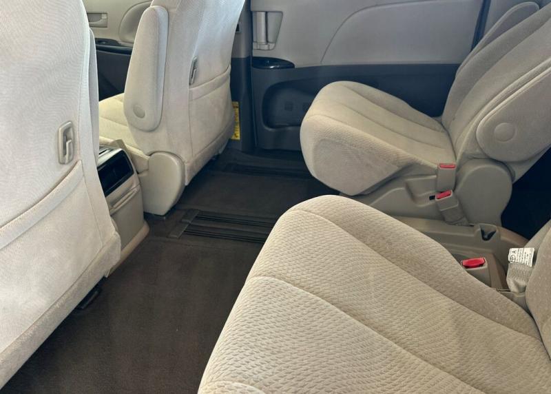 2012 Toyota Sienna