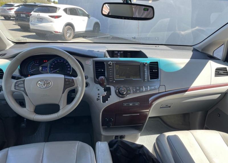 2012 Toyota Sienna