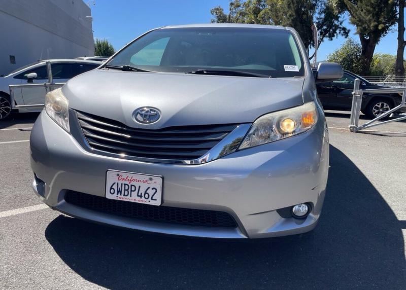 2012 Toyota Sienna