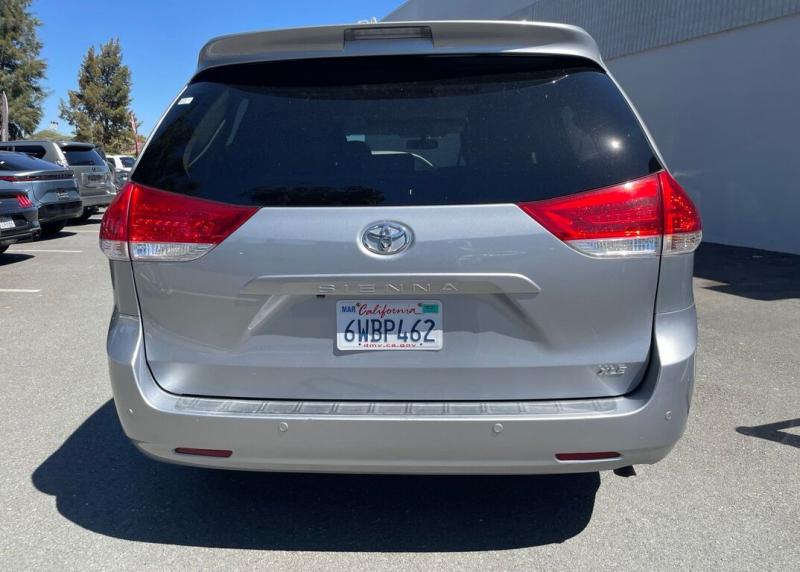 2012 Toyota Sienna