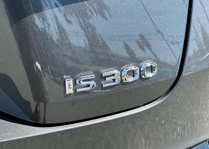 2025 Lexus IS