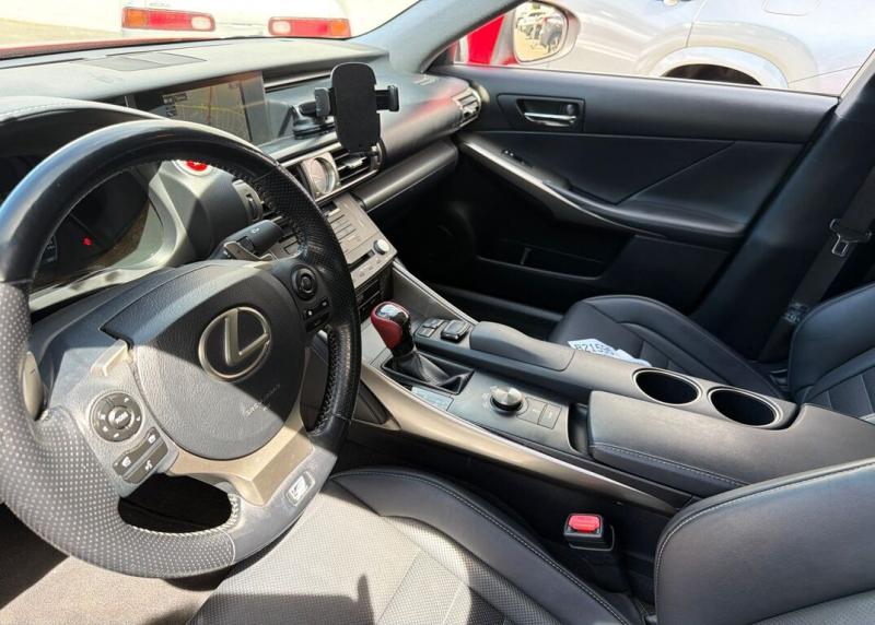 2016 Lexus IS