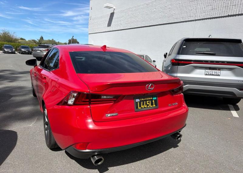 2016 Lexus IS