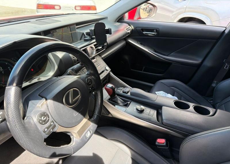 2016 Lexus IS