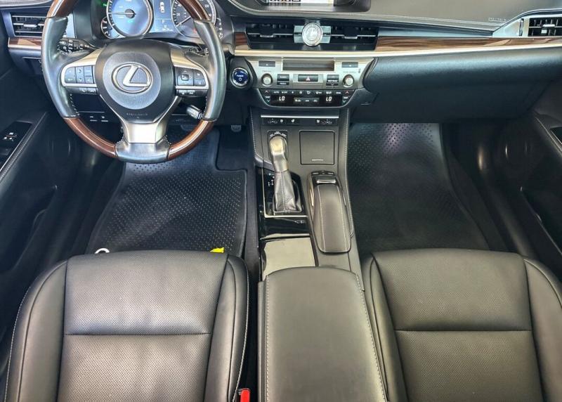 2016 Lexus ES
