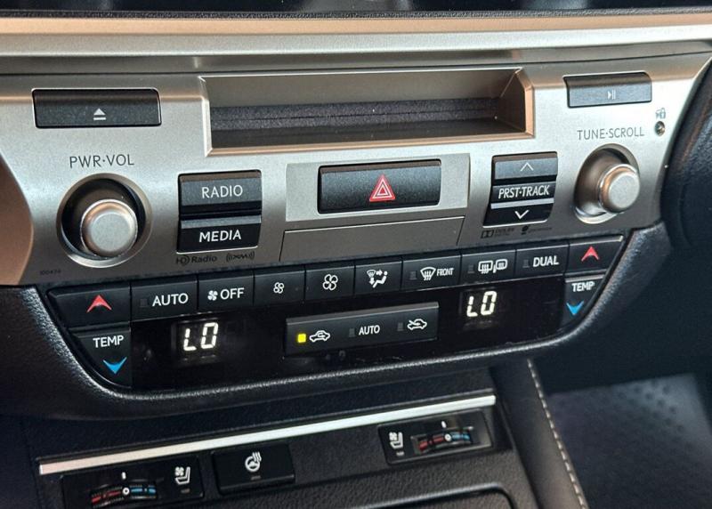 2016 Lexus ES