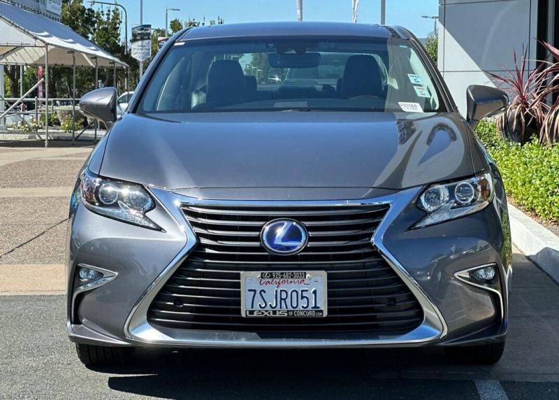 2016 Lexus ES