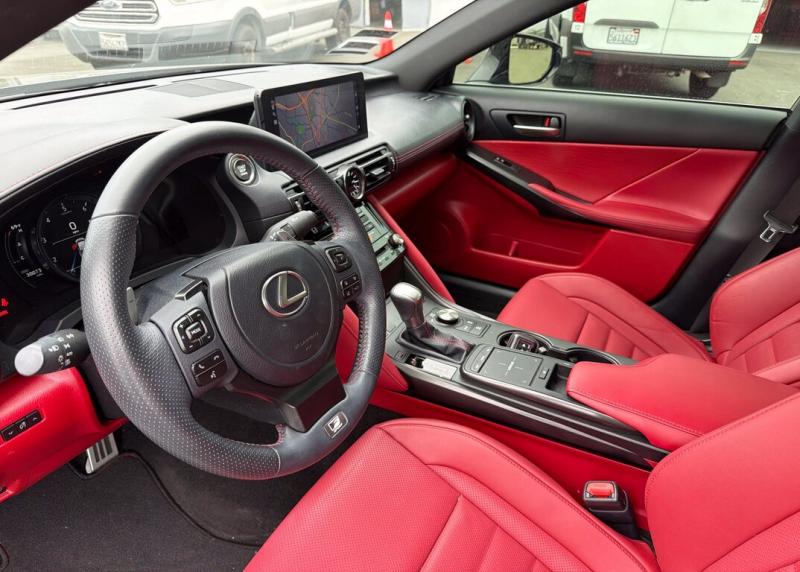 2023 Lexus IS