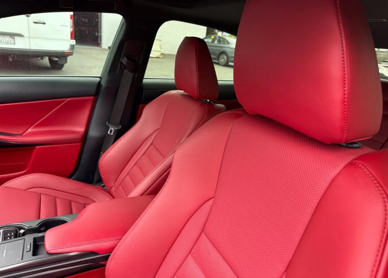 2023 Lexus IS