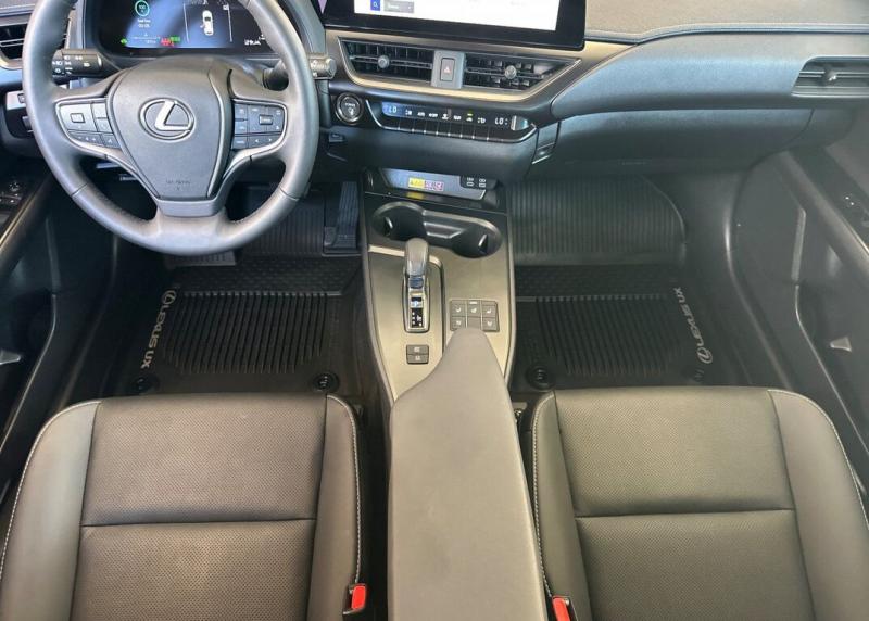 2025 Lexus UX