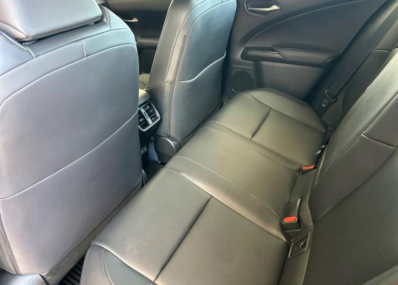 2025 Lexus UX