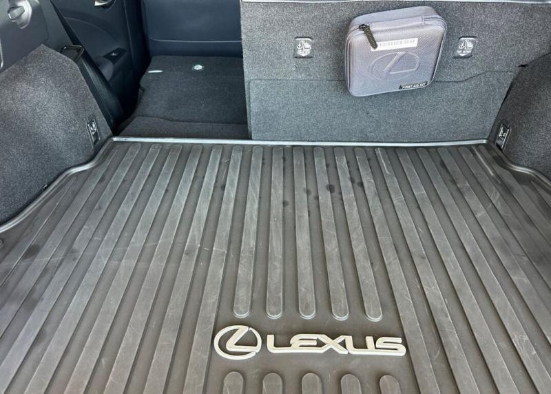 2025 Lexus UX