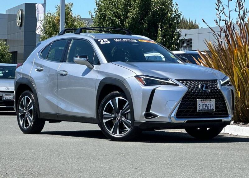 2025 Lexus UX