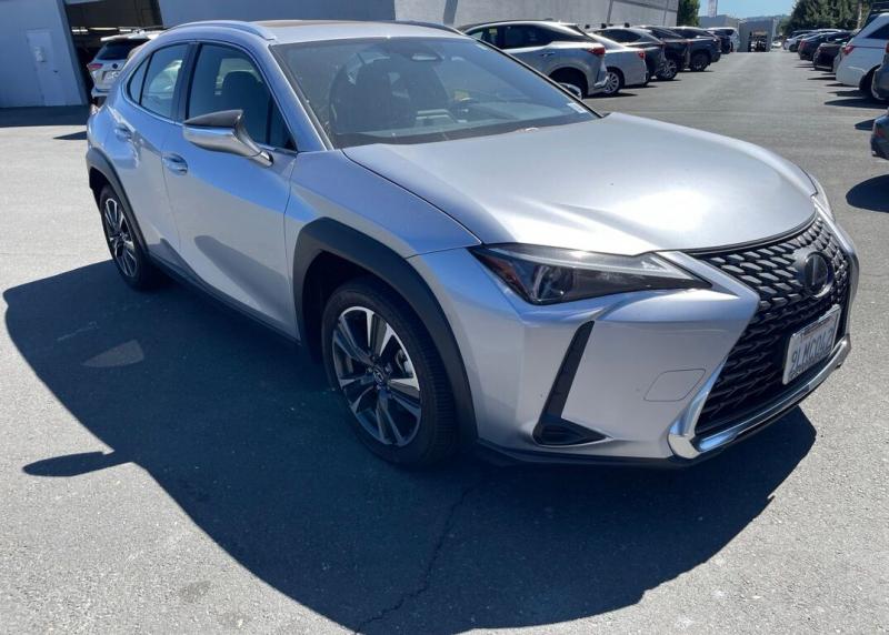 2025 Lexus UX