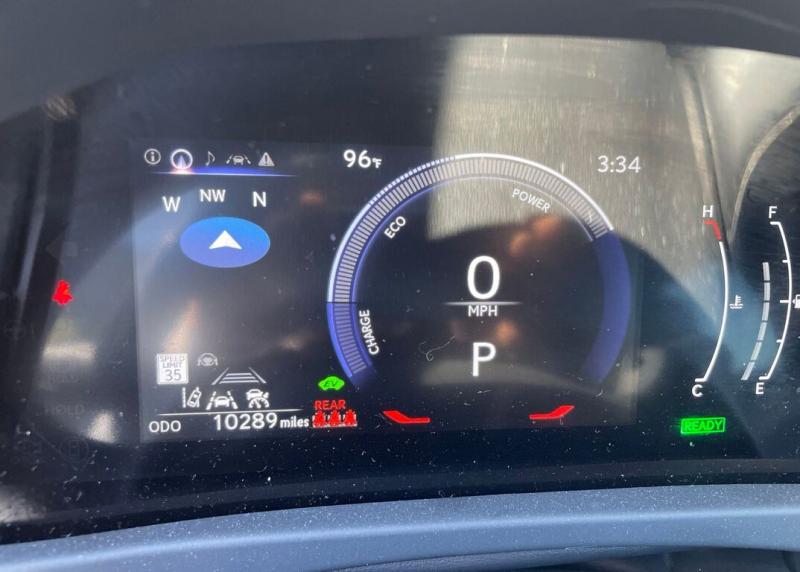 2025 Lexus UX