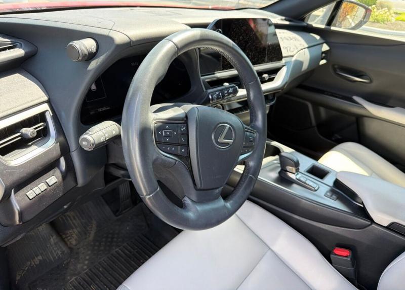 2025 Lexus UX