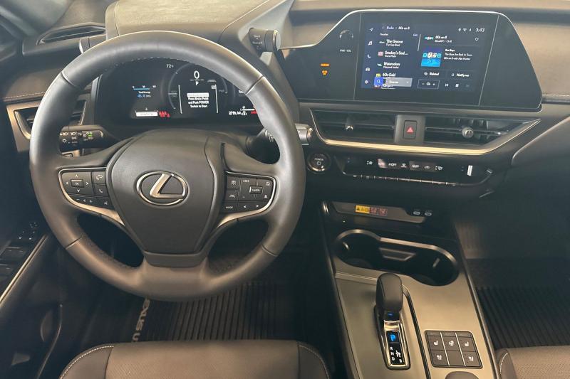 2025 Lexus UX