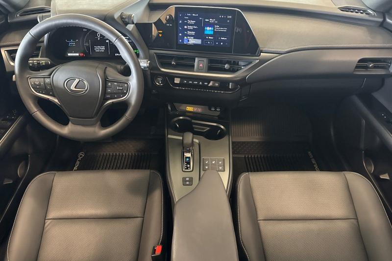 2025 Lexus UX