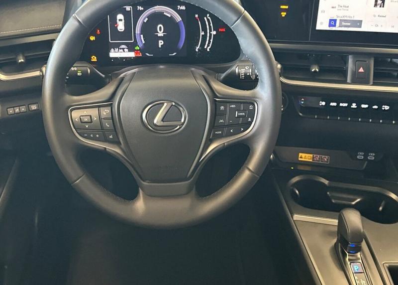 2025 Lexus UX