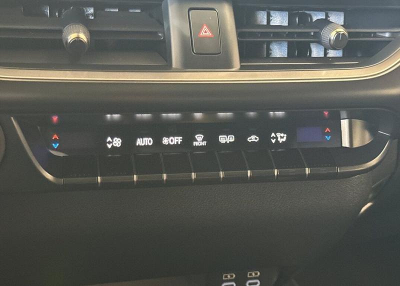 2025 Lexus UX