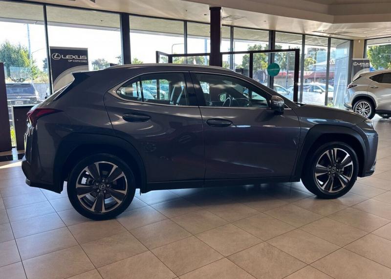 2025 Lexus UX