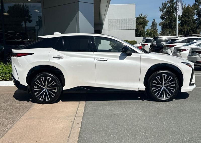 2023 Lexus RZ