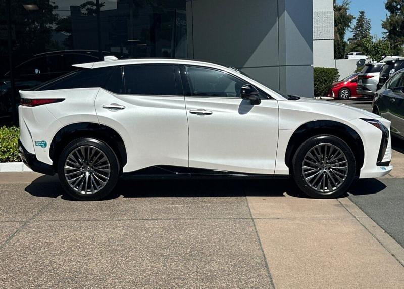 2025 Lexus RZ