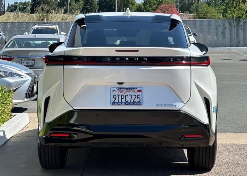 2025 Lexus RZ