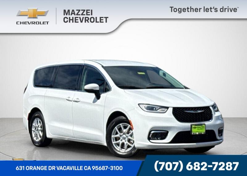 2023 Chrysler Pacifica Touring L