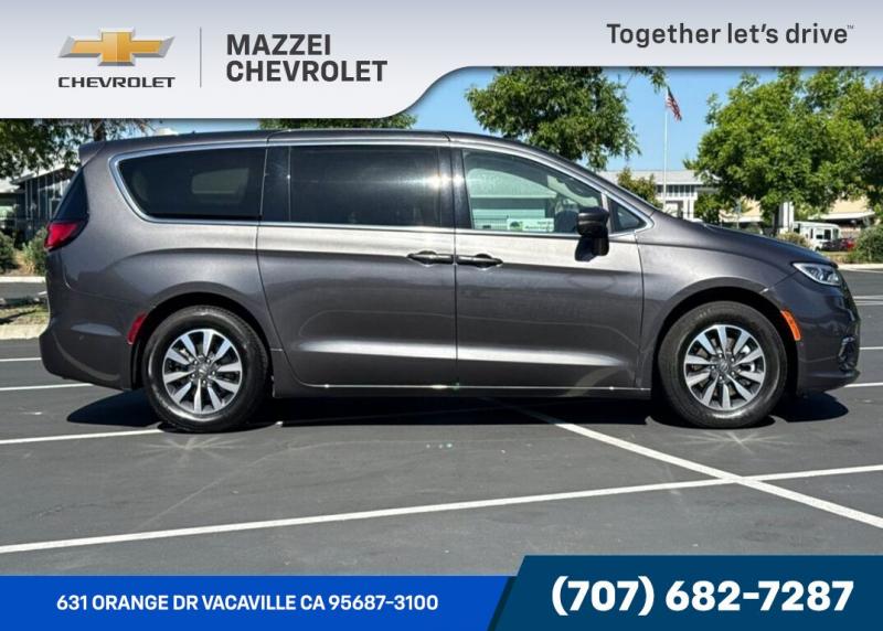 2022 Chrysler Pacifica Hybrid