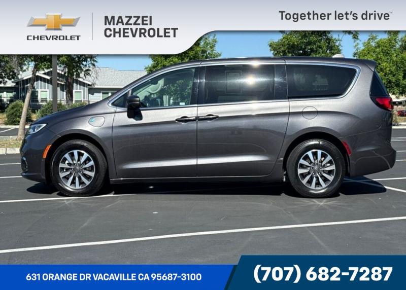 2022 Chrysler Pacifica Hybrid