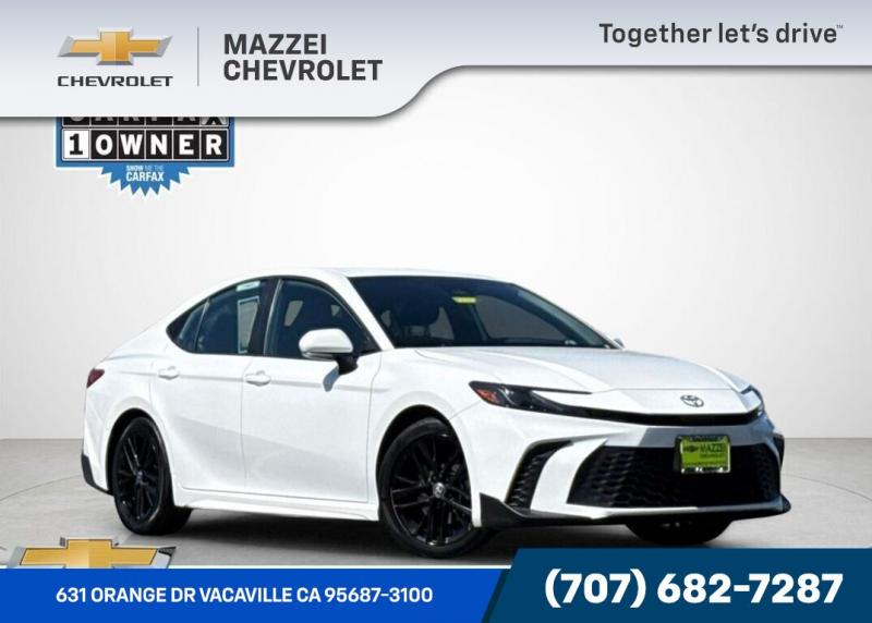 2025 Toyota Camry SE