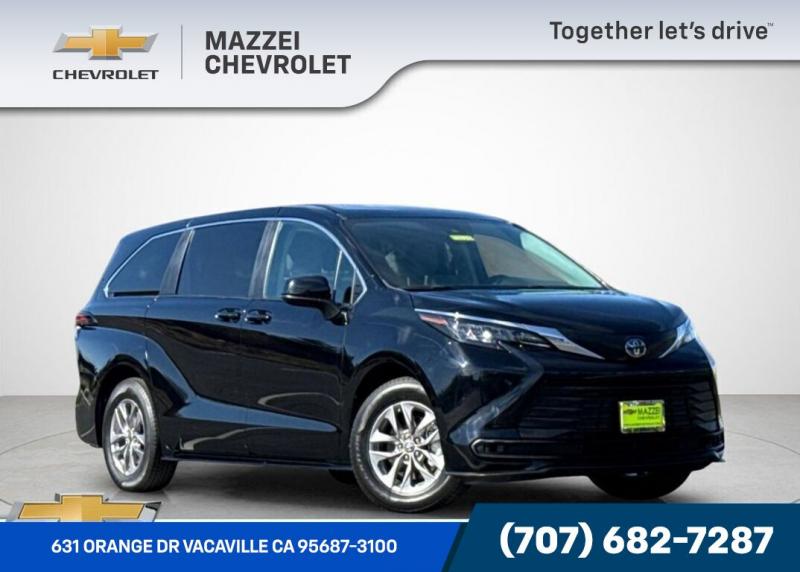 2024 Toyota Sienna LE