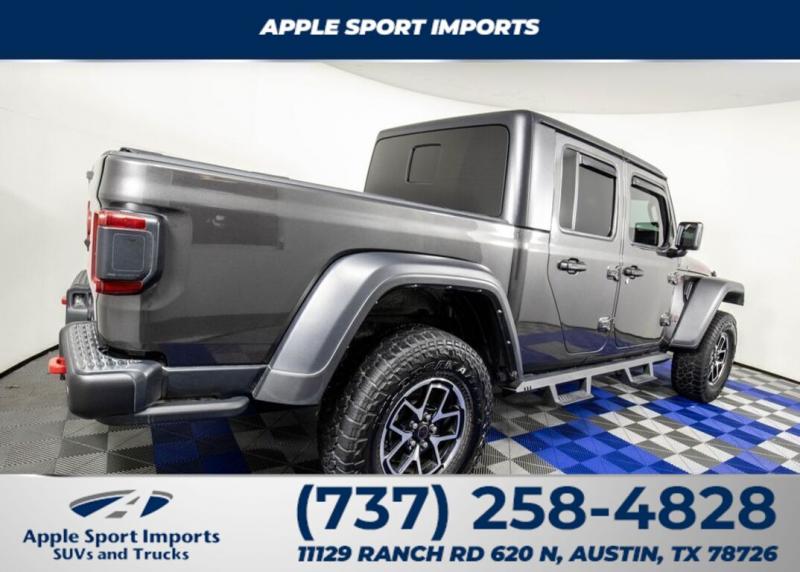 2024 Jeep Gladiator