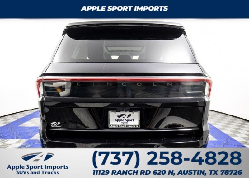 2025 Lincoln Navigator