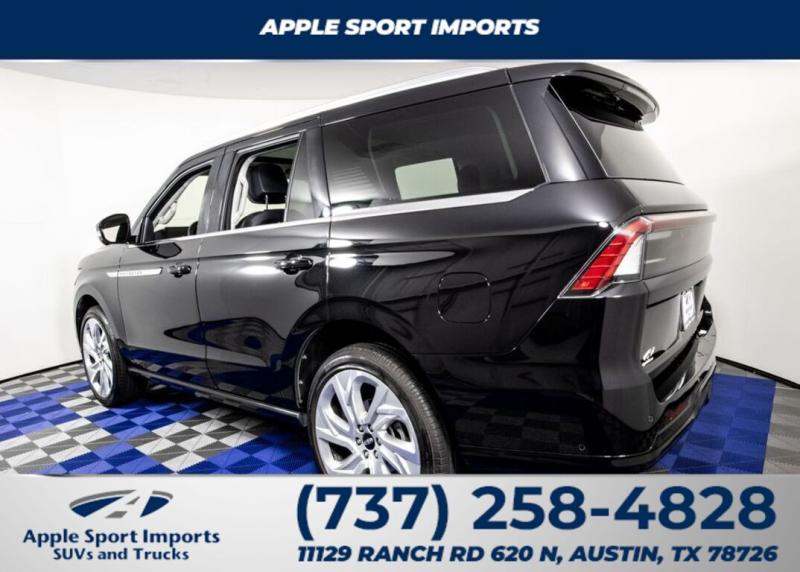 2025 Lincoln Navigator