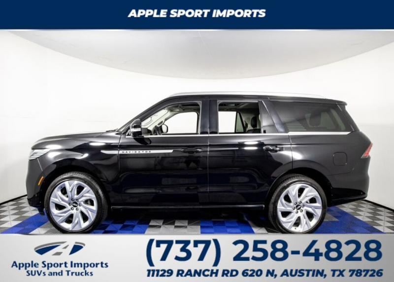 2025 Lincoln Navigator