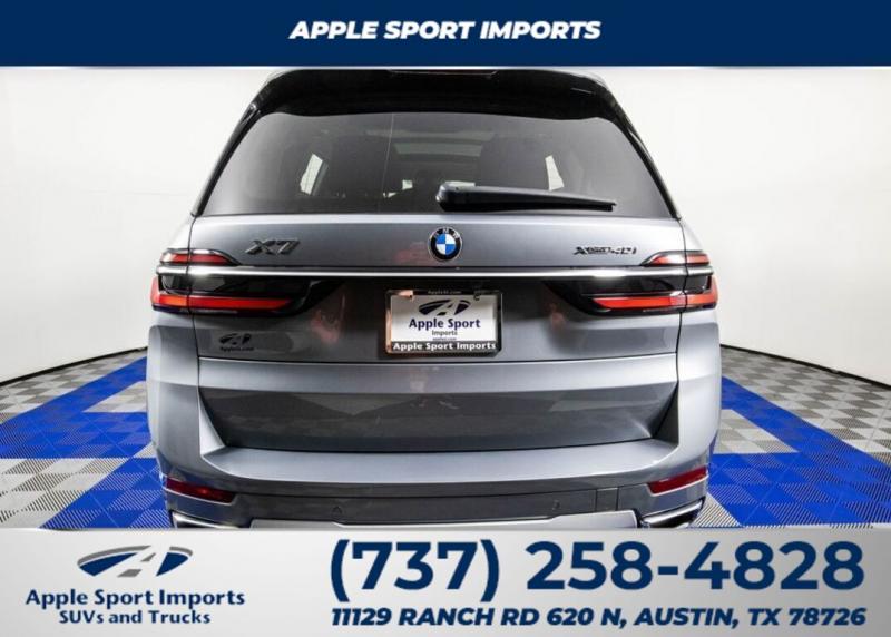 2024 BMW X7