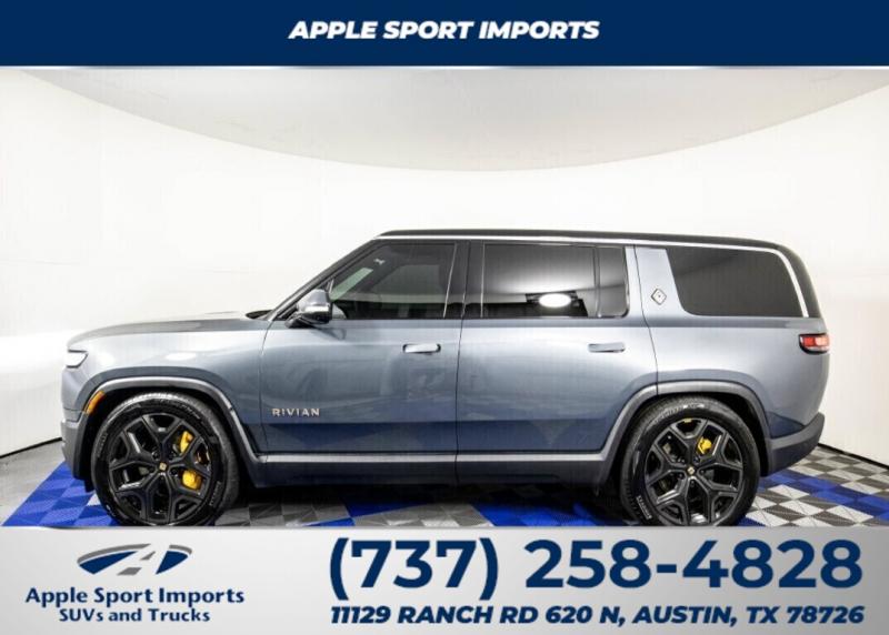 2023 Rivian R1S
