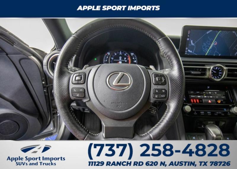 2022 Lexus IS