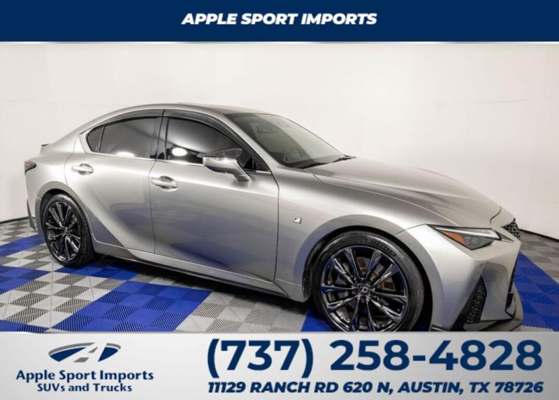 2022 Lexus IS