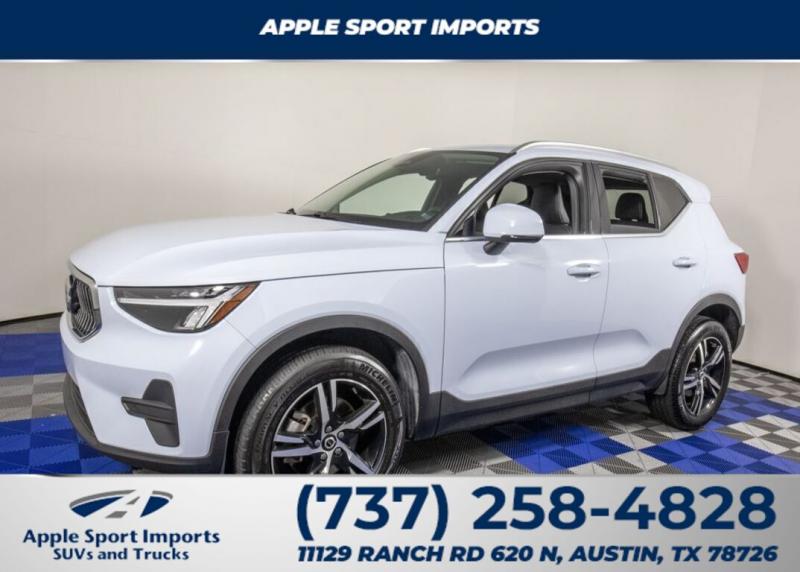 2025 Volvo XC40 B5 Core