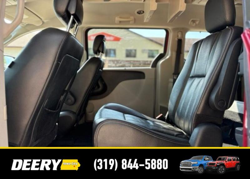 2014 Chrysler Town & Country