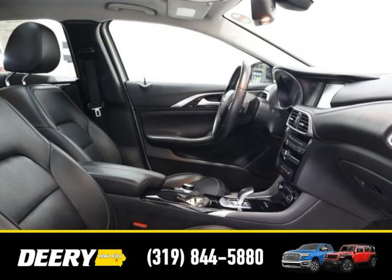 2018 INFINITI QX30