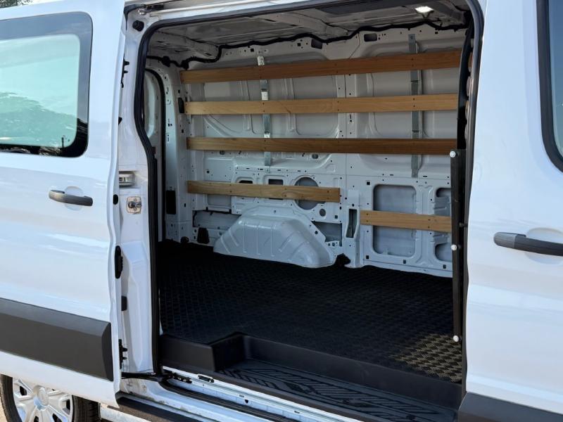 2025 Ford Transit 250