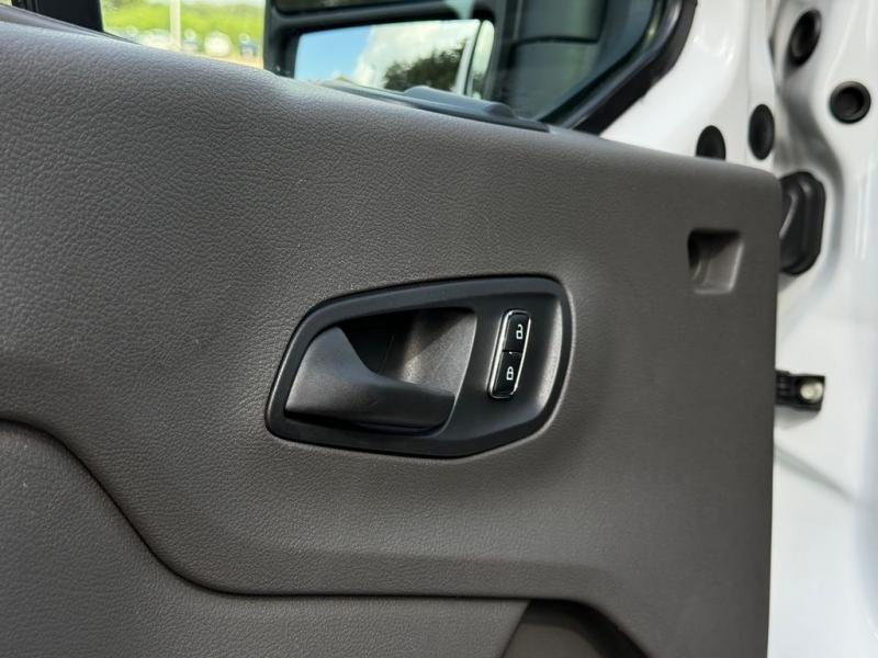 2025 Ford Transit 250