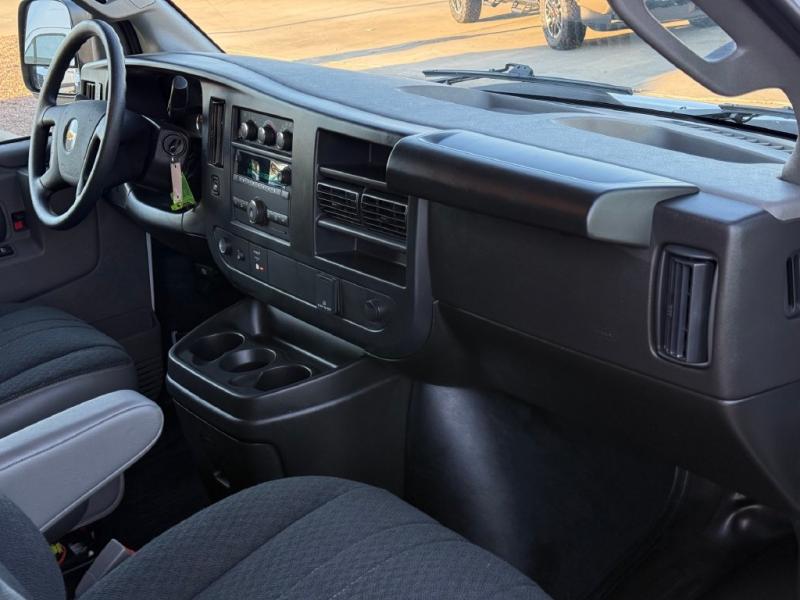 2025 Chevrolet Express 2500