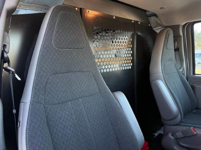 2025 Chevrolet Express 2500