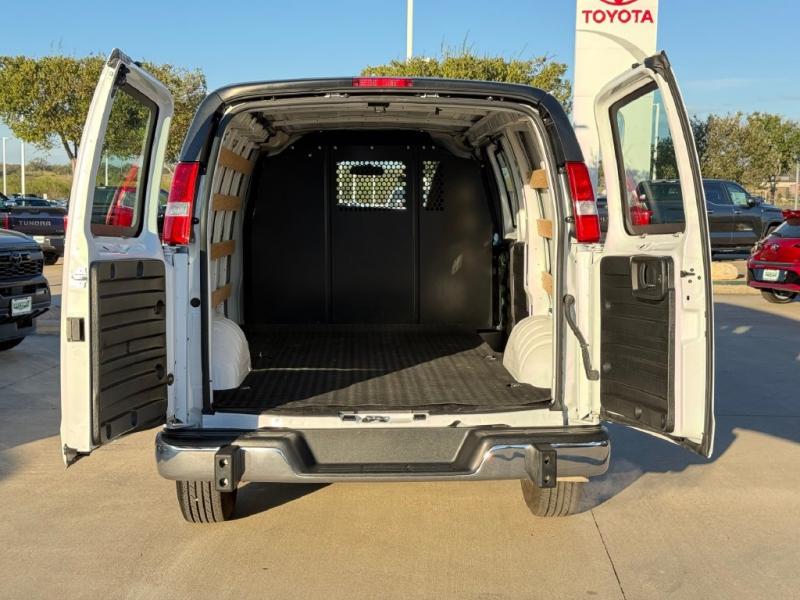 2025 Chevrolet Express 2500