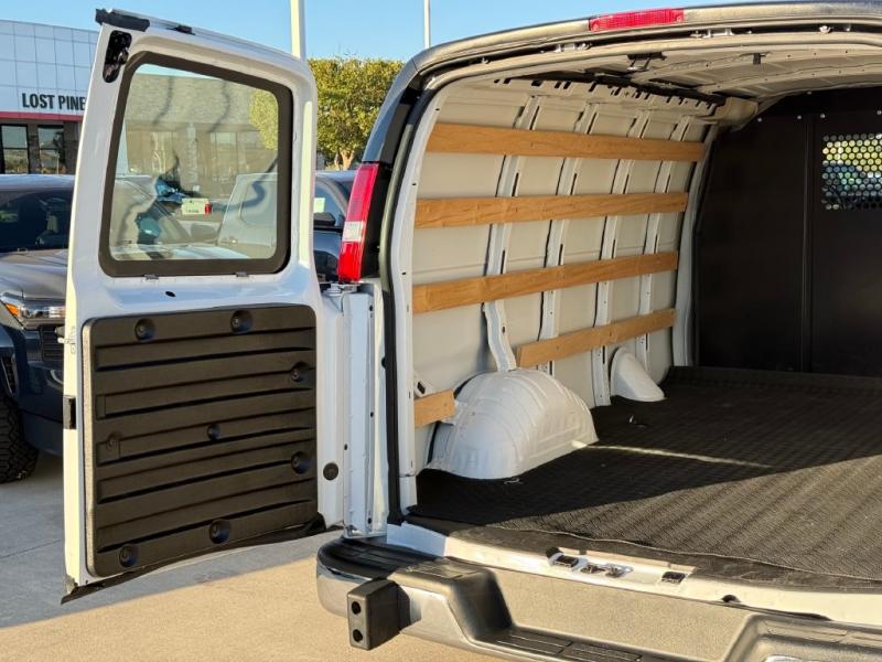 2025 Chevrolet Express 2500